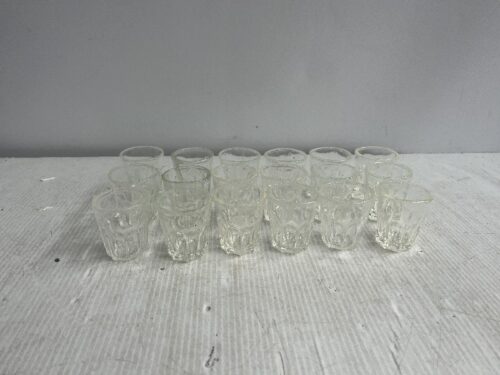 18x Breakaway Shot Glasses $100+ Gst